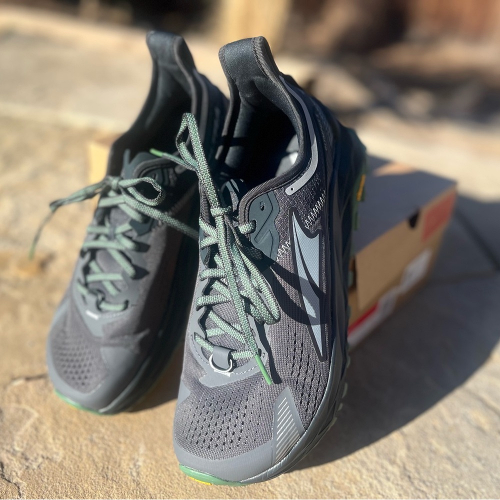 NEW Altra Olympus 5 Men’s Trail Runners Hiking Shoes